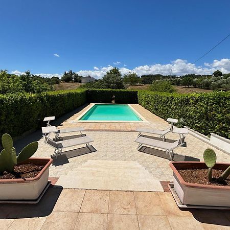 Trulli And Pool - I Cactus Villa Martina Franca Eksteriør bilde