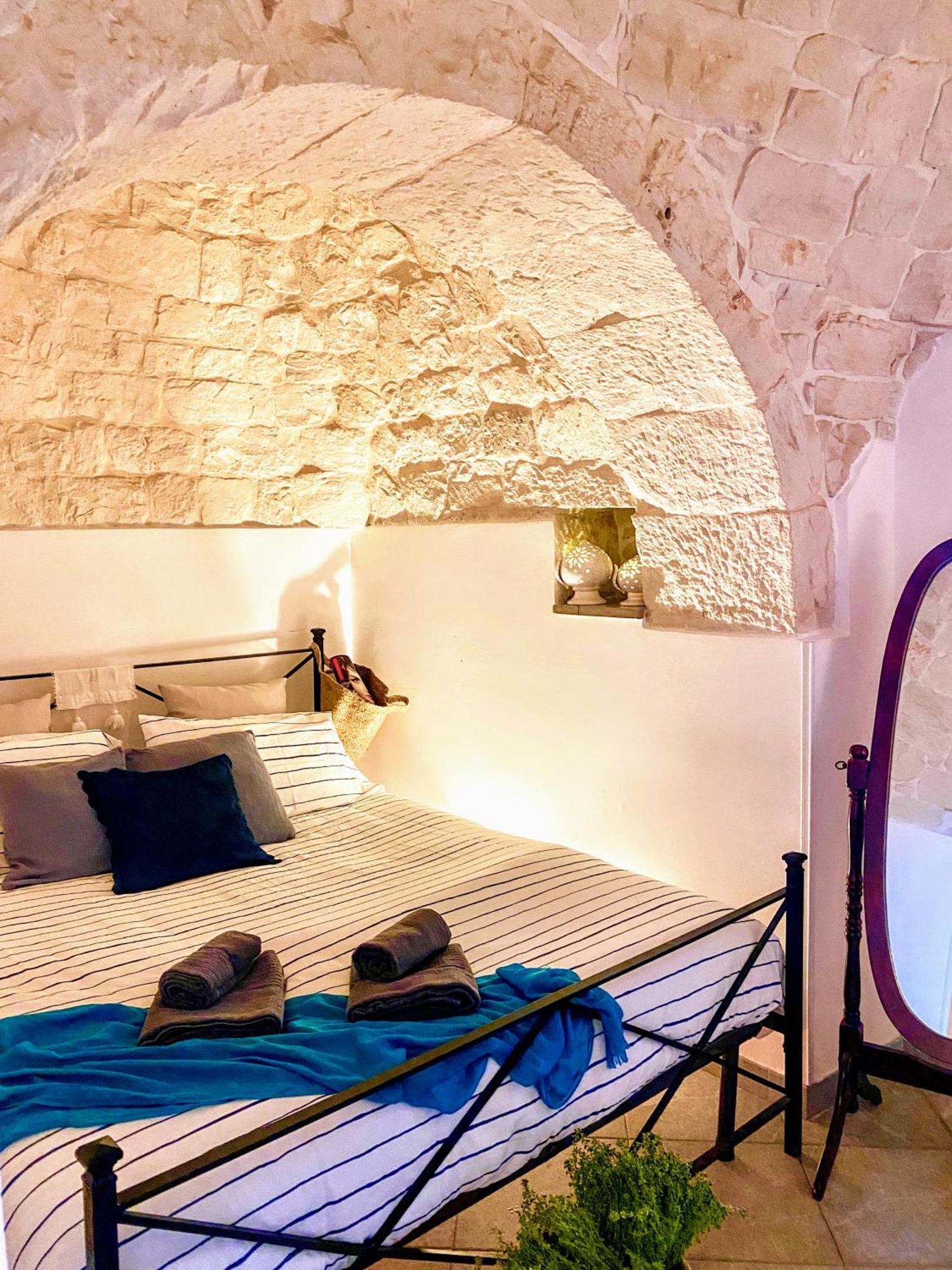 Trulli And Pool - I Cactus Villa Martina Franca Eksteriør bilde